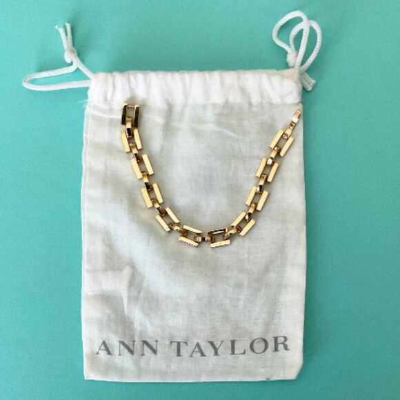 Ann Taylor Gold Link Bracelet NWOT - Picture 2 of 7